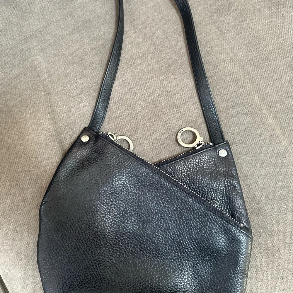 Marc Jacobs Black Leather Asymmetrical Bag - Picture 3 of 9